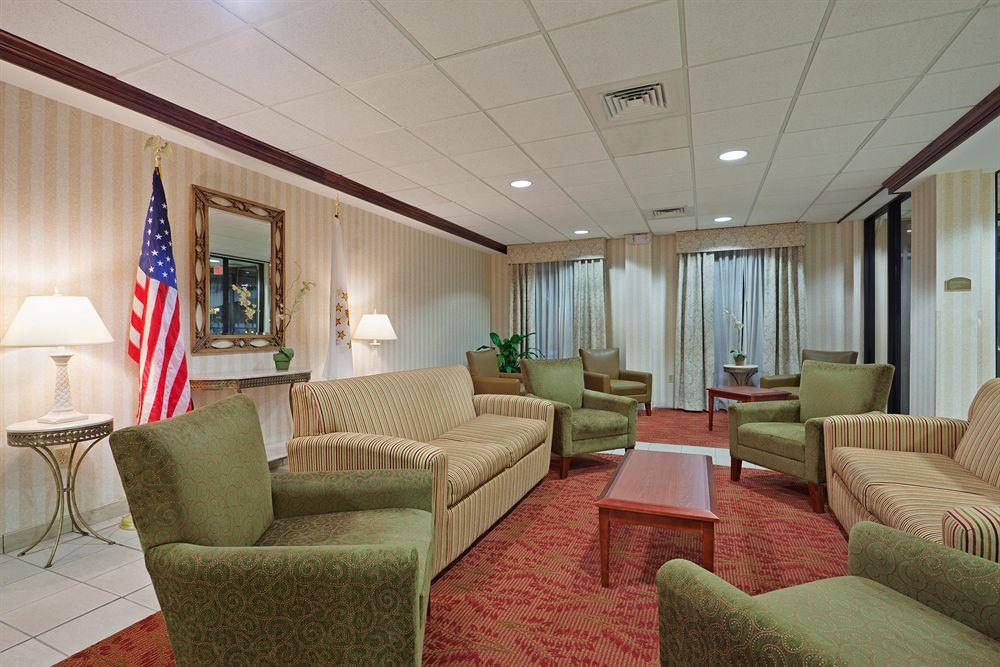 Holiday Inn Express Hotel & Suites Providence-Woonsocket By Ihg Wnętrze zdjęcie