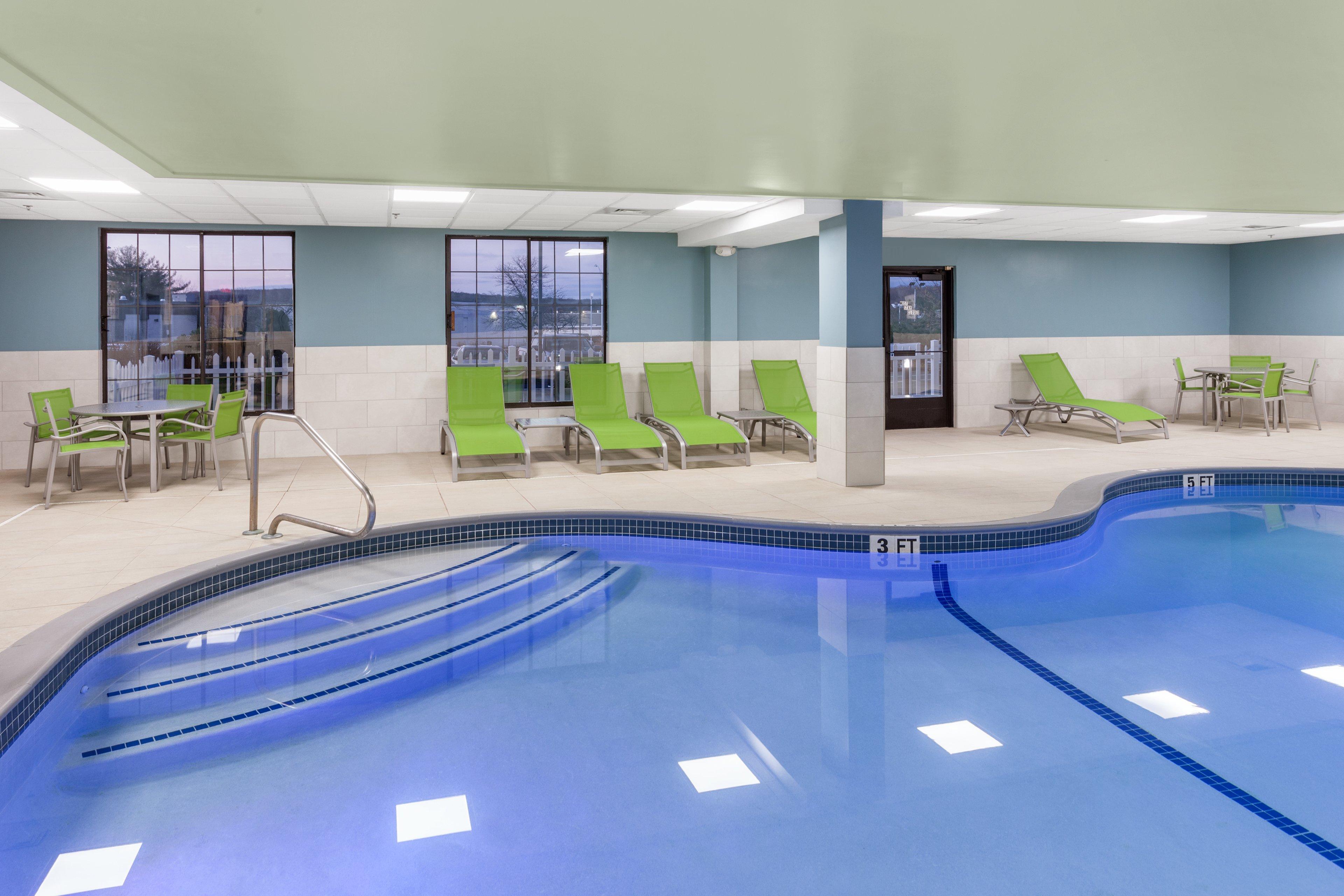 Holiday Inn Express Hotel & Suites Providence-Woonsocket By Ihg Zewnętrze zdjęcie