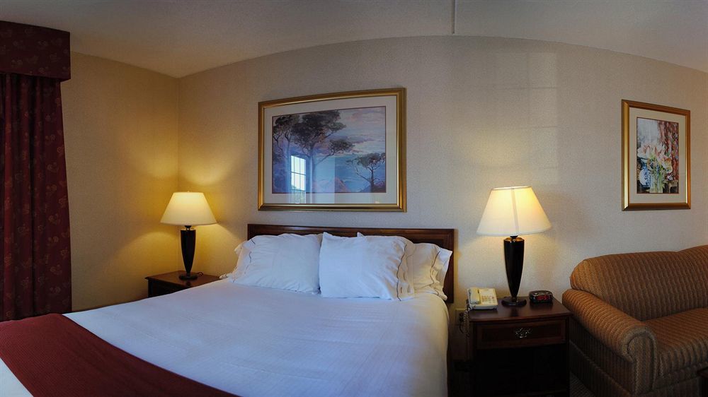 Holiday Inn Express Hotel & Suites Providence-Woonsocket By Ihg Zewnętrze zdjęcie