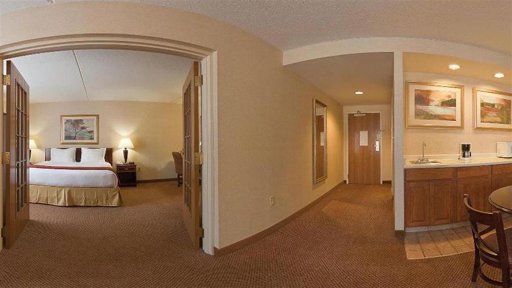 Holiday Inn Express Hotel & Suites Providence-Woonsocket By Ihg Zewnętrze zdjęcie