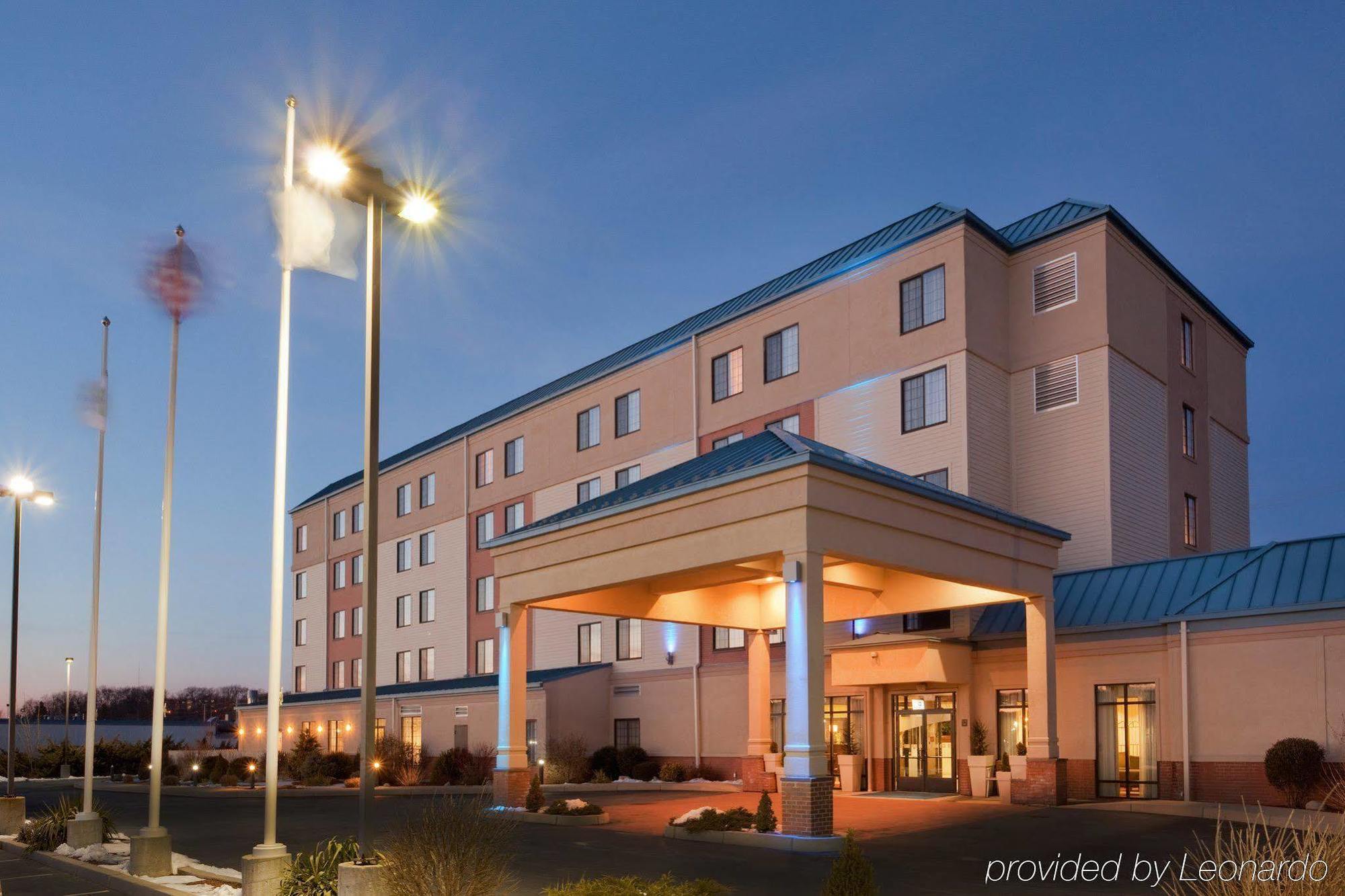 Holiday Inn Express Hotel & Suites Providence-Woonsocket By Ihg Zewnętrze zdjęcie
